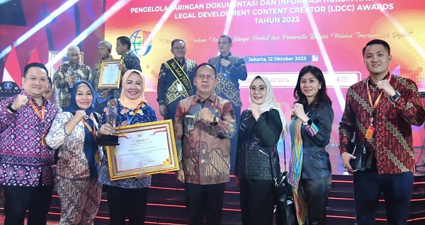 DPRD Lampung 4 Kali Raih Penghargaan Pengelolaan JDIH, Tina Malinda, “Ini Hasil Kerja Seluruh Jajaran”