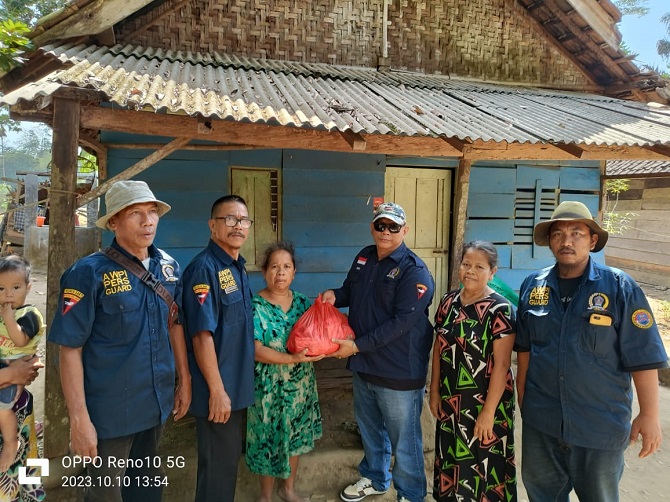 DPC AWPI Way Kanan Kembangkan Program Sembako dalam Kantong Kresek Merah