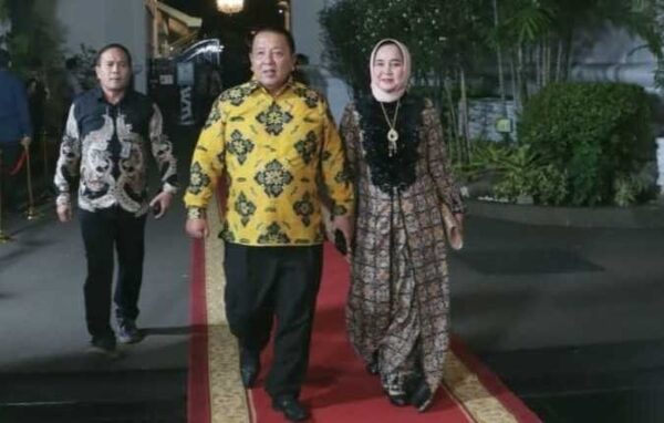 Arinial Hadiri “Istana Berbatik” di Jakarta