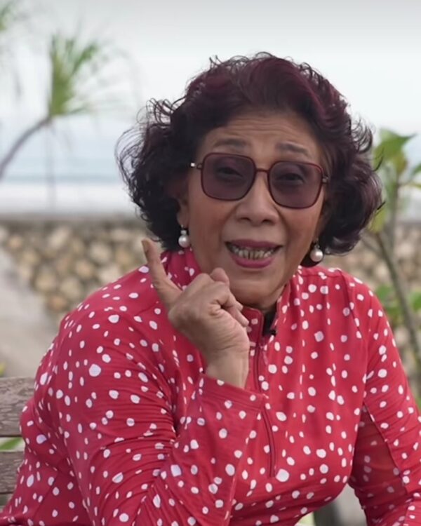 Susi “Tenggelamkan” Sentil Pemkab Sukabumi Usai Curi Star Pandawara Bersihkan Pantai Loji 