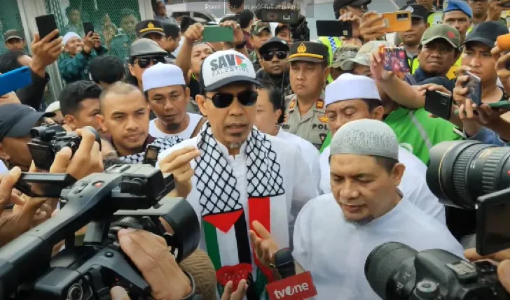 Munarman Pentolan FPI Resmi Keluar dari Lapas Salemba Senin Pagi