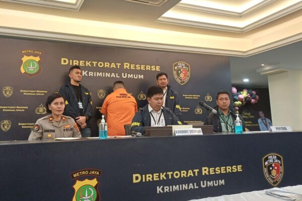 Krimum Polda Metro Jaya Tangkap dan Tahan Pengemudi Fortuner ‘Pelat Polri Palsu’ Arogan