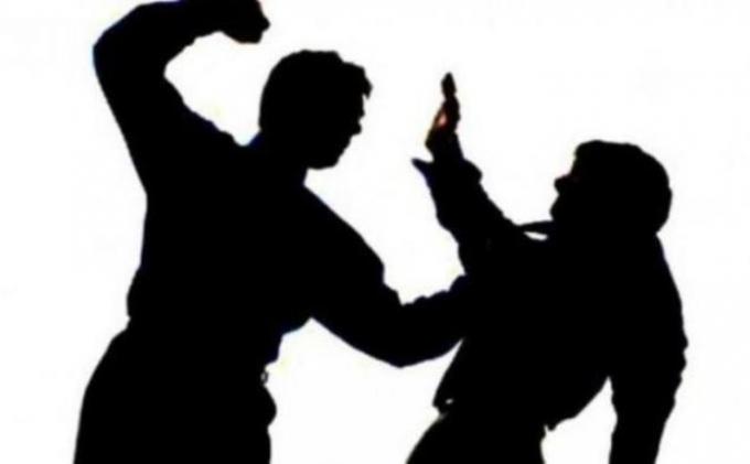 Ada Berita Kepala Sekolah Yang Dijabat Ibunya, Oknum Brimob Ngamuk dan Aniaya Wartawan Tintainformasi?