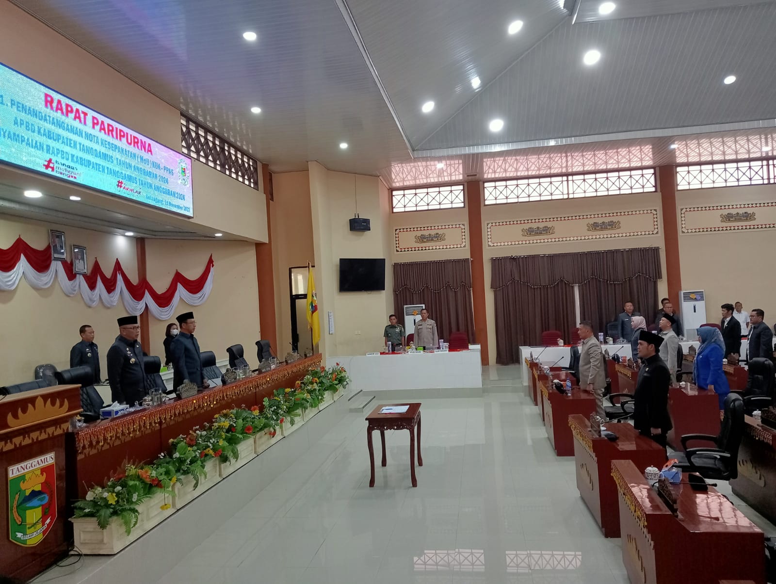 Penandatanganan MOU KUA PPAS dan Penyampaian RanPerda Kabupaten Tanggamus Tahun 2024