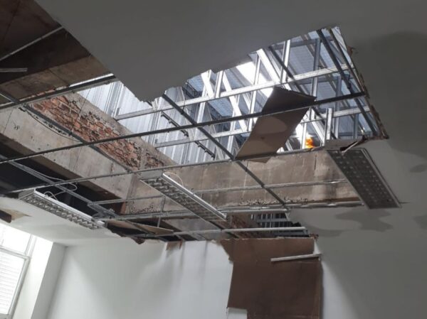 Gedung Perkuliahan ITERA Rusak Parah Diterjang Angin Kencang