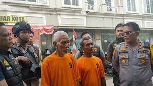 Kakek Zainudin dan Fahmi Kompak Habisi Lelaki Pembawa Kabur Menantu