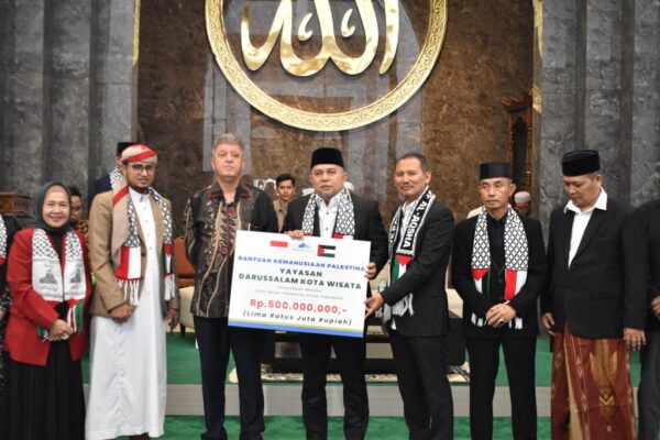 Masjid Darussalam Kota Wisata Salurkan Bantuan Rp500 Juta Untuk Palestina