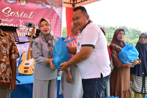 Alumni Akabri 1998 Nawahasta Gelar Bakti Sosial di Sorong