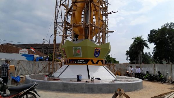 Nataru Nanti Keindahan Tugu Pena Metro Sudah Bisa DisaksikanĀ