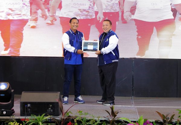 Gubenur Arinal Terima Penghargaan Pemimpin Peduli Pembangunan SDM Kepemudaan dari KNPI Lampung 