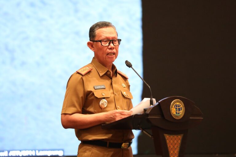 Sekdaprov Fahrizal Darminto Ikuti Penyerahan Sertifikat dan Launching Sertifikat Elektronik oleh Presiden Joko Widodo