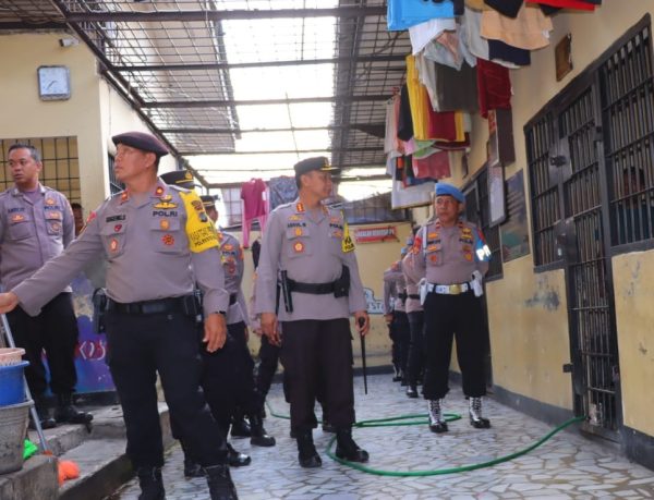 Kombes Pol Abdul waras Sidak Rutan Polresta