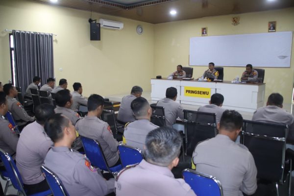 Menjelang Pemilu 2024 Wakapolres Beri Arahan Khusus Kepada Bhabinkamtibmas Polres Pringsewu