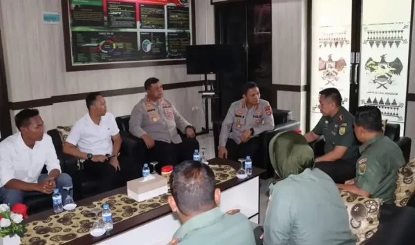 Jaga Soliditas TNI-Polri Kapolresta Bandar Lampung Kunjungi Korem 043/Gatam dan Kodim 0410