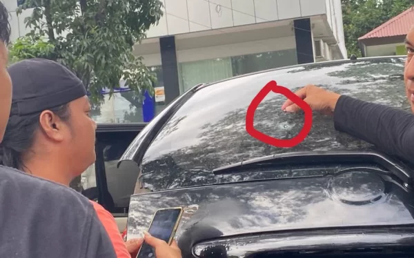 Mobil Caleg Pan di Bantaeng Dorusak Orang