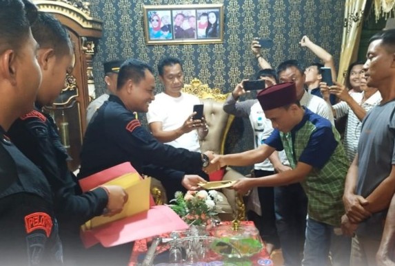 Liga Tarkam Gunung Sugih Ricuh Libatkan Puluhan Anggota Brimob, Dansat dan Polda Lampung Minta Maaf