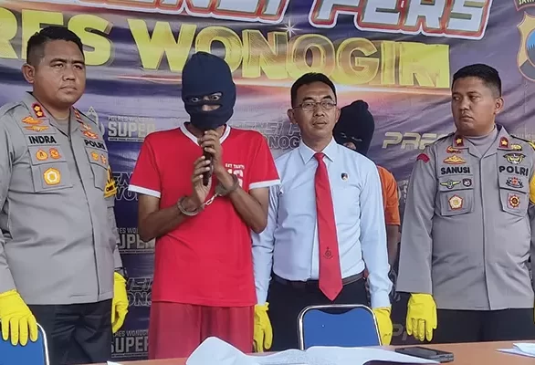 Ketua PPK Wonogiri Kota Ditangkap Polisi saat Ambil Paket Ganja Digeledah Ada Uang Rp136 Juta dan 200 Kaos Capres 03