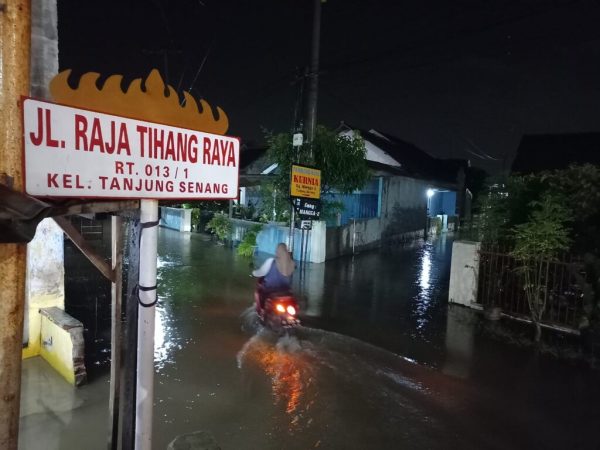 Gorong-Gorong Tak Berfungsi Pemicu Banjir di Tanjung Seneng