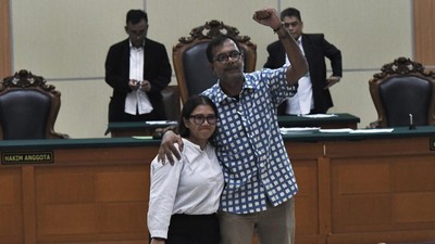 MK Kabulkan Gugatan Haris Azhar dan Fatia