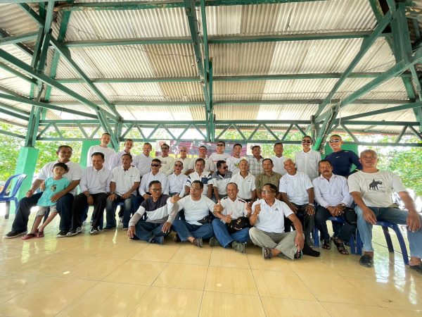 Alumni 1388 Reunian dan HUT ke-38 di Pasir Putih