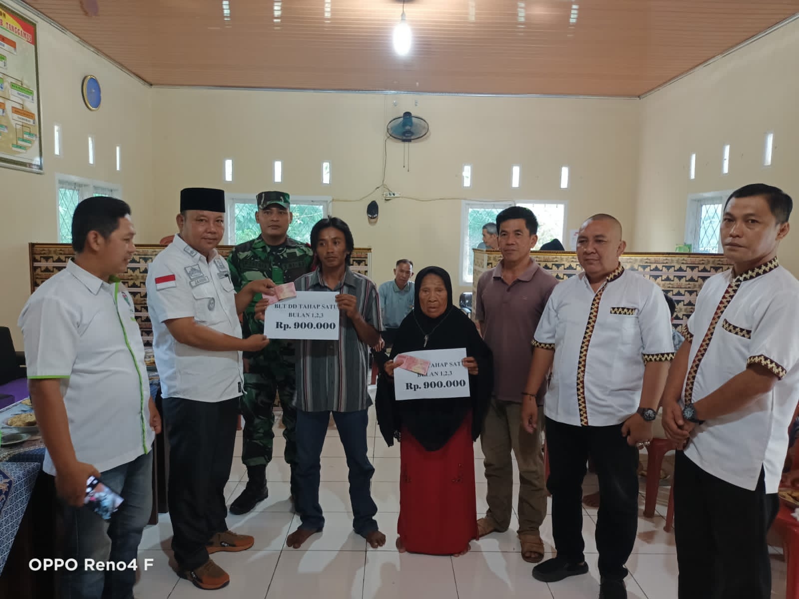 Pemerintah pekon BSB. Menyalurkan BLT. Tahun anggaran 2024