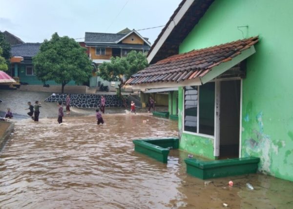 Kelurahan Rajabasa Kembali Terendam Banjir Warga Hanya Pasrah