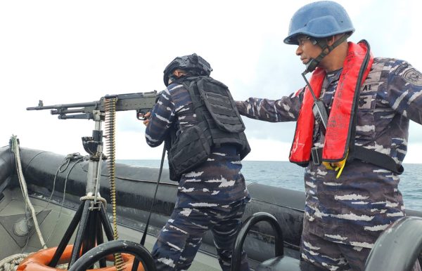 Tingkatkan Naluri Tempur, TNI AL Latihan Menembak di Perairan Pulau Petong Batam