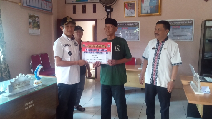 Pekon Kandang Besi Bagikan BLT DD Tahap I Tahun 2024 untuk 20 KPM 