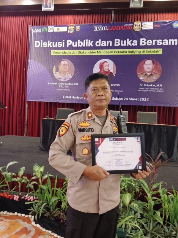 Motif Penusukan Pemimpin Perusahaan Bongkarpost Hutang Piutang Pelaku Yang Marah Ditagih Hutang itu Menyerahkan Diri