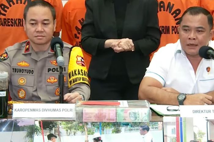 Bareskrim Polri Bongkar Penjualan Pertamax Palsu di Empat SPBU
