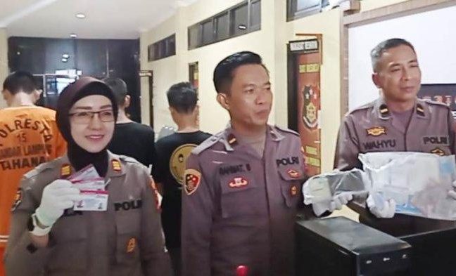 Polresta Bandar Lampung Gulung Empat Pria Sindikat Pembuat SIM Palsu