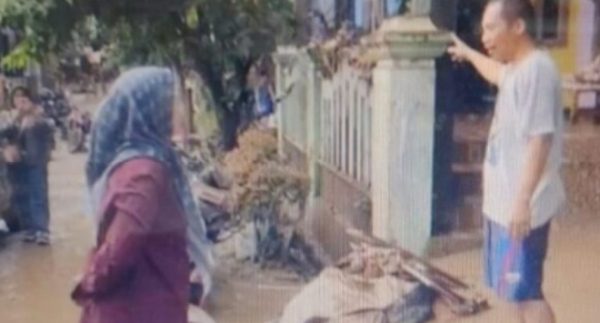 Anggota DPRD Lampung Sambangi Korban Banjir di Lampung Selatan