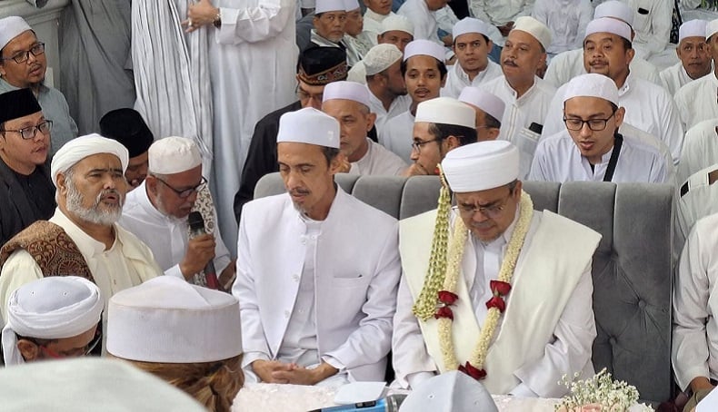 Habib Rizieq Shihab Menikah Dengan Mona Hasinah Alaydrus