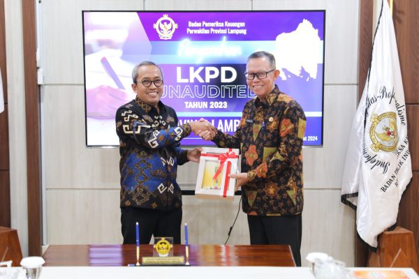 Pemprov Lampung Serahkan LKPD 2023 Kepada BPK Lampung