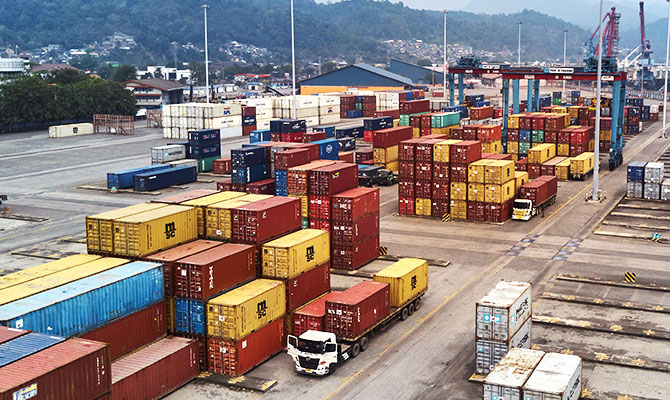 Soal Tarif Jasa Depo Peti Kemas Pelabuhan Panjang Empat Perushaan Anggota ASDEKI Disidang KPPU