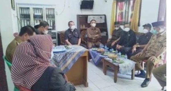 Komisi IV DPRD Lamsel Minta Pemkab Lamsel Segera Renovasi SDN 1 Kaliasin