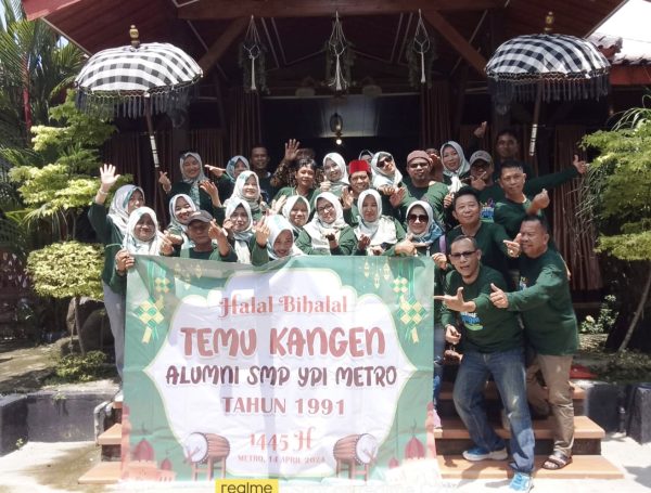 34 tahun Tak Bersua Puluhan Alumni SMP YPI 2 Metro Temu Kangen