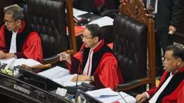 MK Anggap Pencalonan Gibran Sah, Tak Temukan Cawe-cawe Jokowi 