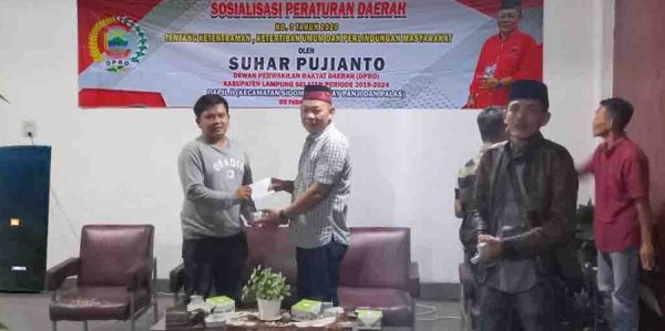 Anggota DPRD Lamsel Suhar Pujianto Sosialisasi Perda No 3 Tahun 2020