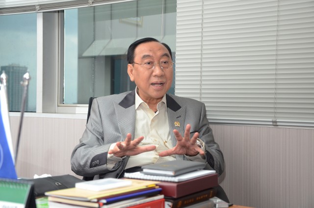 Angkutan Truk Batubara Picu Jalan Lintas Sumatera di Lampung Rusak Tapi Pemprov Lampung Diam?