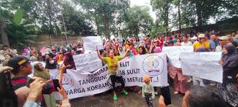 Emak-emak Korban Banjir Demo Perumahan Citra Garden, Evaluasi Perizinan?