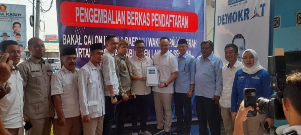 Pandu Kembalikan Formulir Pendaftaran Balonkada di Partai Tiga Partai