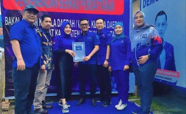 Dikawal Panglima Laskar Lampung Srikandi Demokrat Miranti Karim Daftar Balon Wakil Bupati Lamsel 