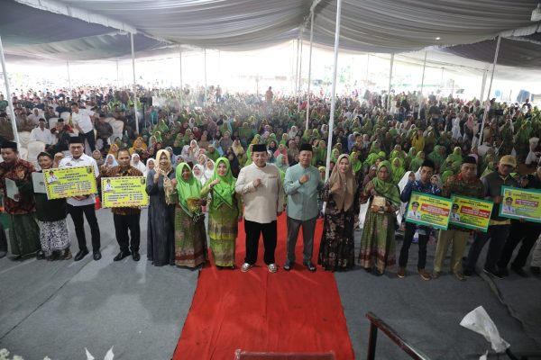 Gubernur Arinal Ikuti Pengajian Akbar Muslimat Nahdlatul Ulama di Ponpes Roudlotus Sholihin Lampung Barat