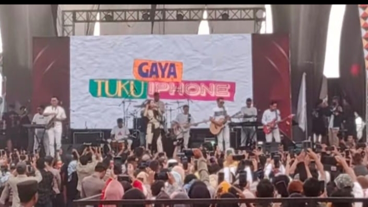 KPU Tanggamus Terkesan Mengabaikan Kearifan Lokal dengan Mengundang Grup Band Asing dan Artis Pantura’ 