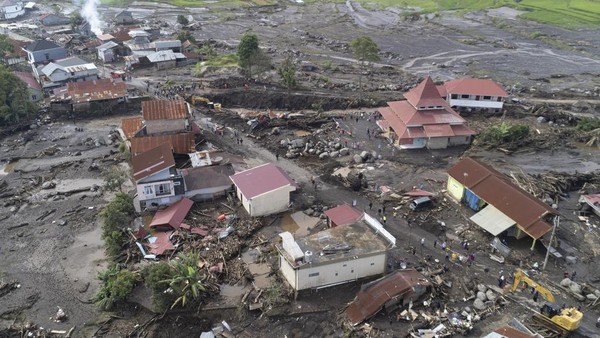 Korban Banjir Bandang Lahar Dingin Gunung Merapi Sumatera Barat Capai 67 Orang Meninggal, 20 Hilang Hampir 1000 Keluarga Masih Dipengungsian