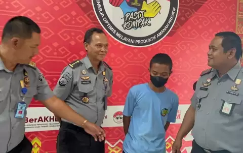 Napi Lapas Anak Pembunuh Polisi Kabur Karena Kangen Adik?