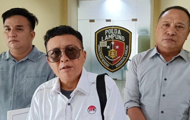 Uncu Wenda Penuhi Panggilan Polda Lampung Terkait Video Istri Kedua Bupati Lampung Tengah di Tiktok