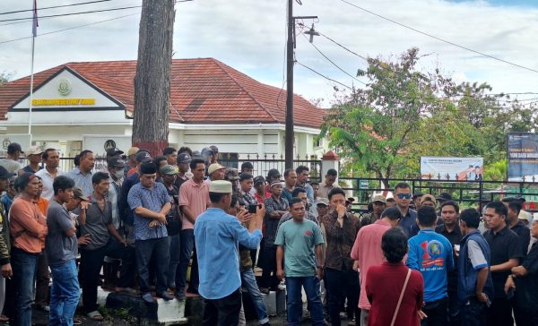 Kuasa Hukumnya Jadi Tersangka Massa Tiga Desa Bersama Peradi dan LBH Bandar Lampung Kunjungi Kejari Way Kanan