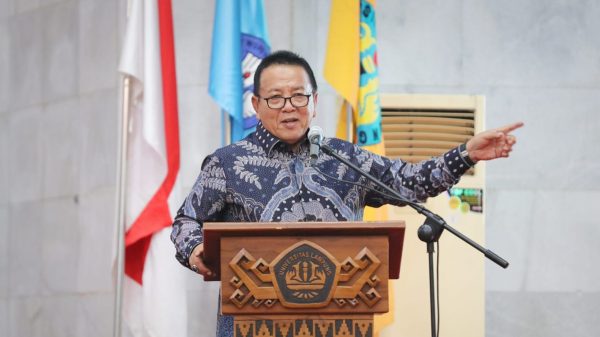 Arinal Ajak Mahasiswa Unila Kembali ke Desa